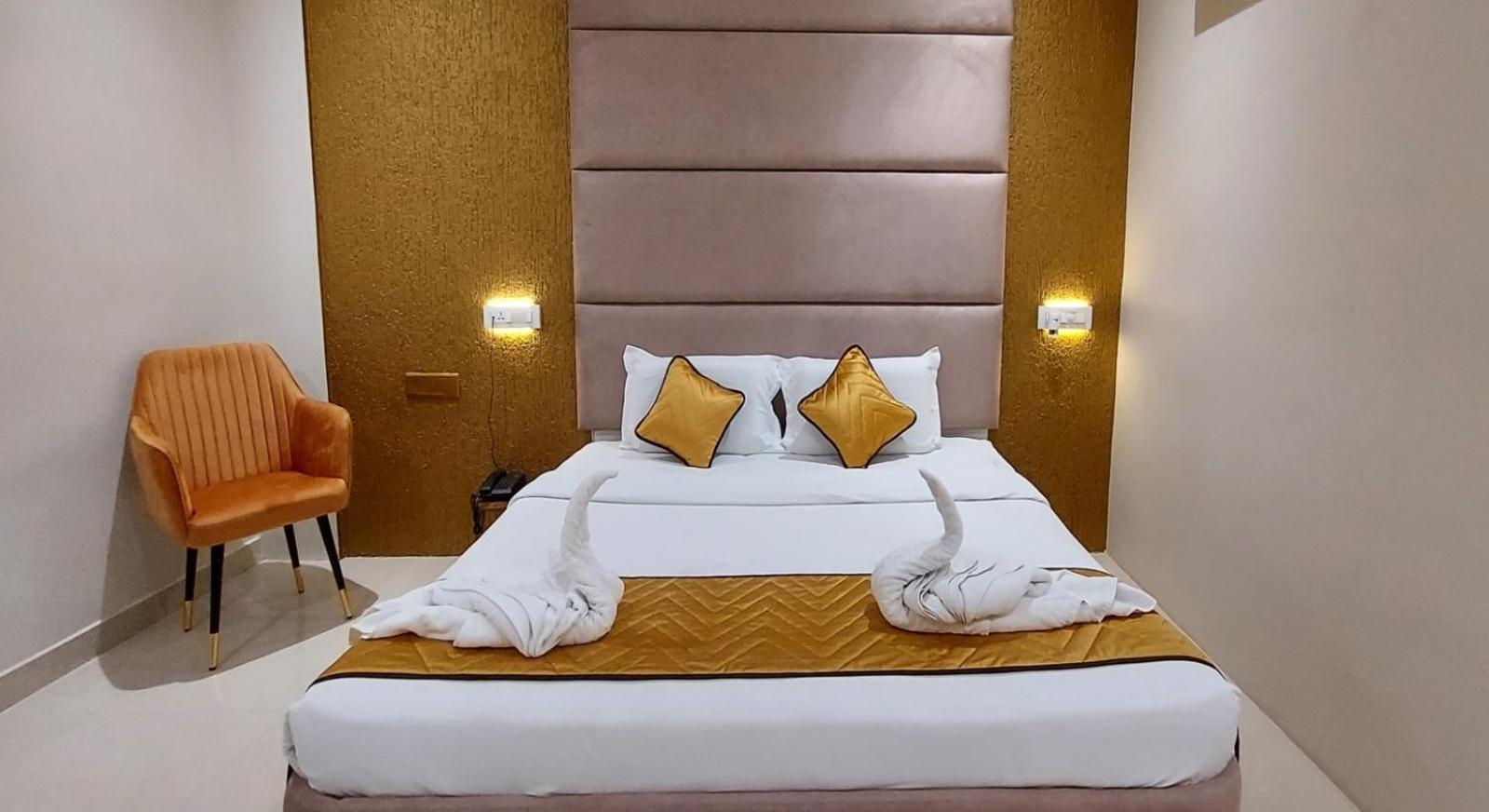 Hotel Mgm Grand Шрикалахащи Екстериор снимка